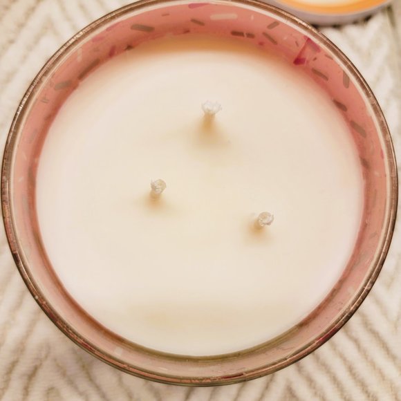 BATH & BODY WORKS ROSE WATER & IVY + VANILLA BEAN 3-WICK CANDLE 14.5 oz NEW RARE - Picture 4 of 5